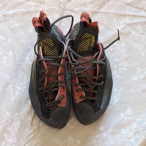 Lasportiva Testarosa Climbing Shoes Size 38